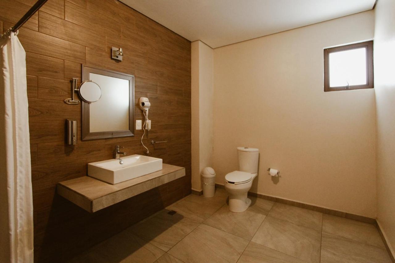 Hotel Guiva Aeropuerto Oaxaca Bagian luar foto